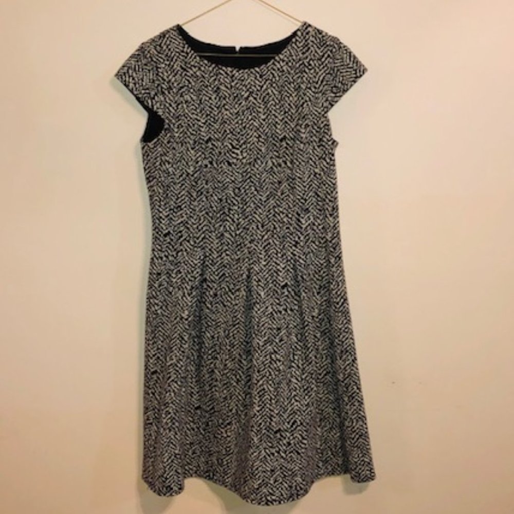 AB Studio Cream and Black Sheath Dress